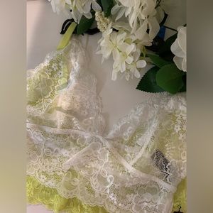 Kendall & Kylie White & Lime Dainty Sheer Lace Bralettes Lingerie Feminine🌸